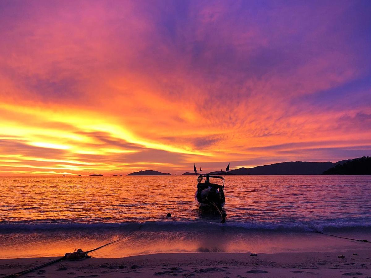 Sunflower Guesthouse And Animal Rescue - Koh Lipe Exterior foto