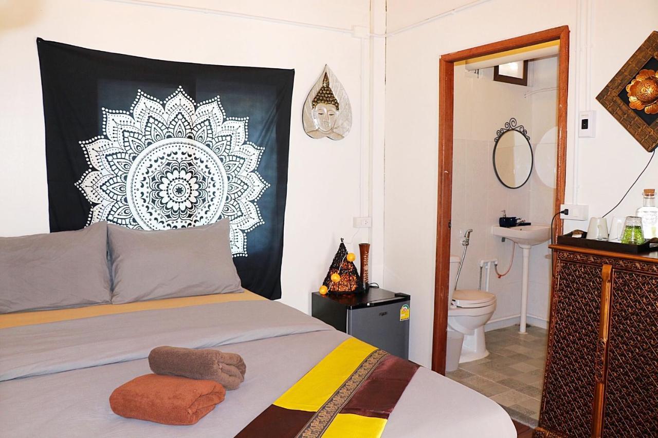 Sunflower Guesthouse And Animal Rescue - Koh Lipe Exterior foto